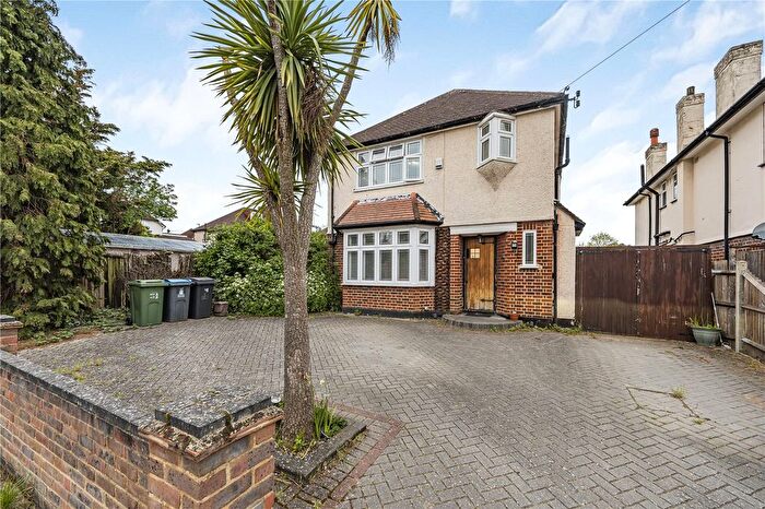 3 Bedroom Detached House For Sale In Avondale Avenue, Old Malden, Worcester Park, KT4