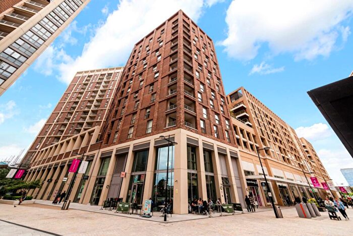 3 Bedroom Apartment To Rent In Charles Darwin House, London, E16