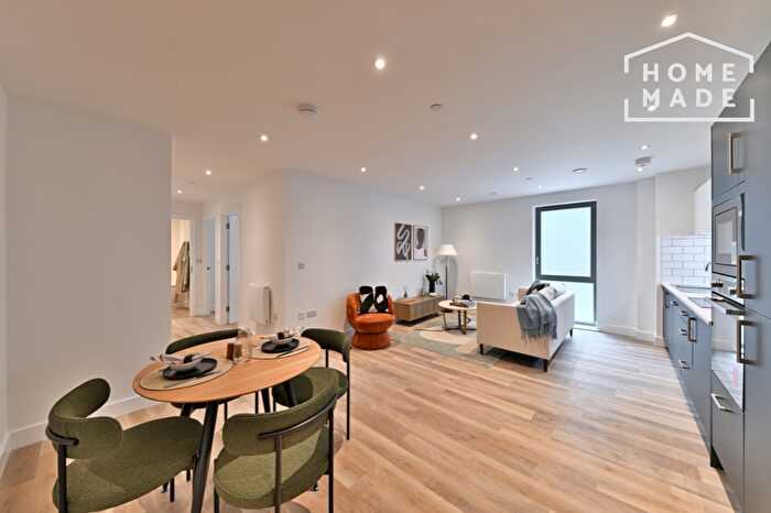 2 Bedroom Flat To Rent In The Charter, DA12