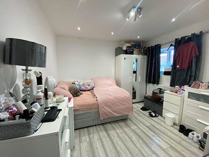 1 Bedroom Flat To Rent In St. Mary Street, London, SE18