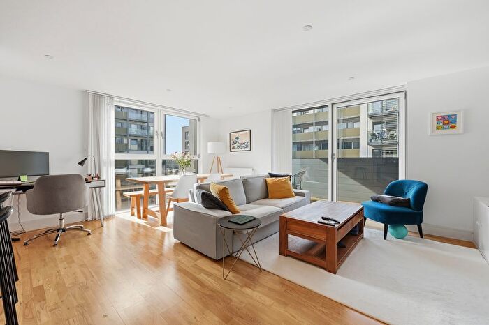 2 Bedroom Flat For Sale In Torrent Lodge, Greenwich, SE10