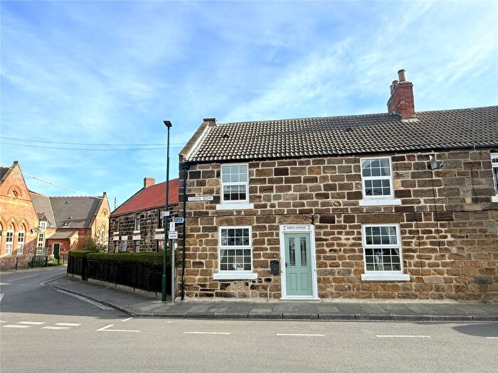 3 Bedroom End Of Terrace House For Sale In Stone Row, Skinningrove, Saltburn-By-The-Sea, North Yorkshire, TS13