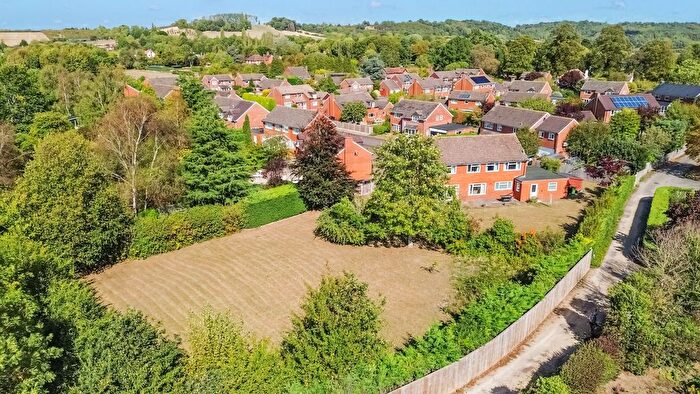 5 Bedroom Detached House For Sale In Butt Furlong, Fladbury, WR10
