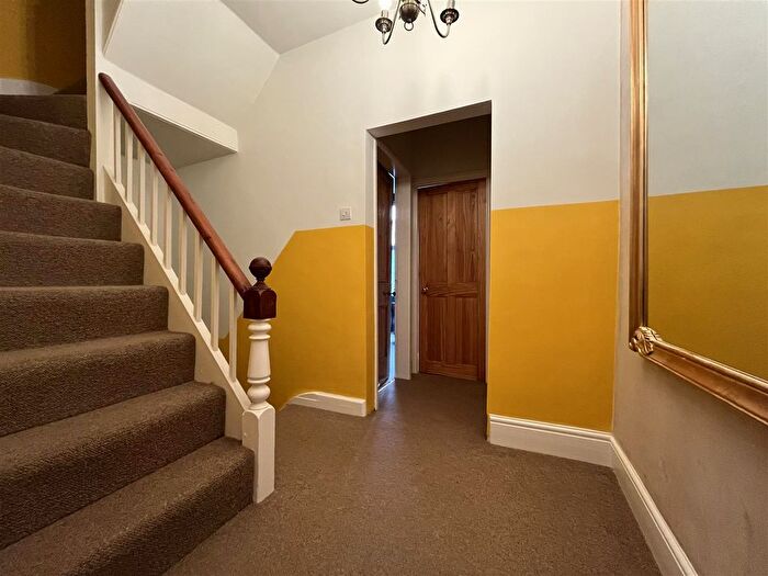 4 Bedroom Terraced House To Rent In Sherbrooke Road, Carrington, Nottingham, NG5
