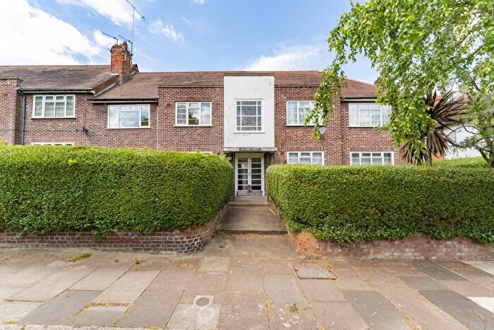 2 Bedroom Flat To Rent In Pitshanger Lane, London, W5