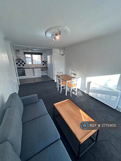 1 Bedroom Flat To Rent In Hydethorpe Road, London, SW12