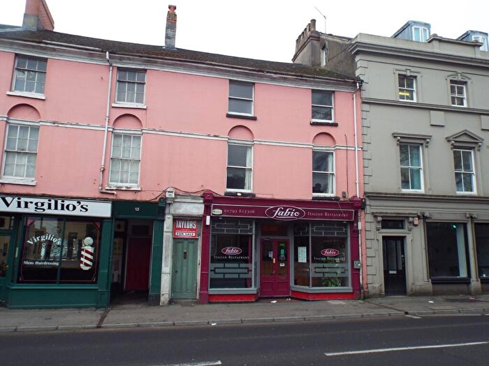1 Bedroom House To Rent In Bath Road, Old Town, SN1