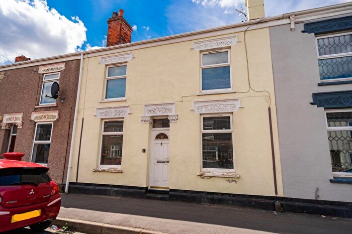 2 Bedroom Terraced House For Sale In Convamore Road, Grimsby, DN32