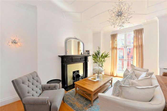 3 Bedroom Flat To Rent In Chiltern Street, London, W1U
