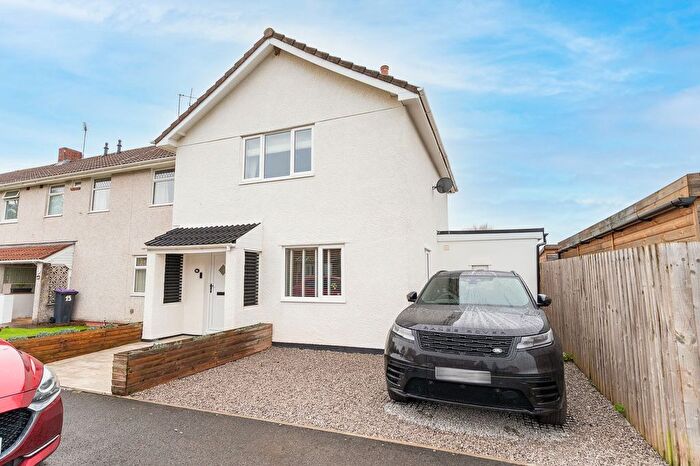 3 Bedroom End Terrace House For Sale In Court Farm Road, Llantarnam, NP44