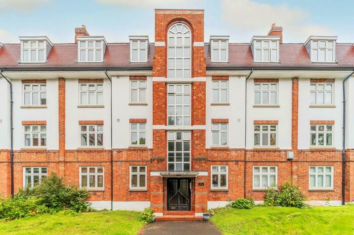 2 Bedroom Flat To Rent In Highlands Court, Highland Road, London, , Gipsy Hill, London, SE19