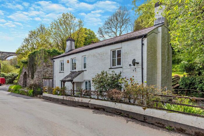 4 Bedroom Detached House For Sale In Moorswater, Liskeard, PL14