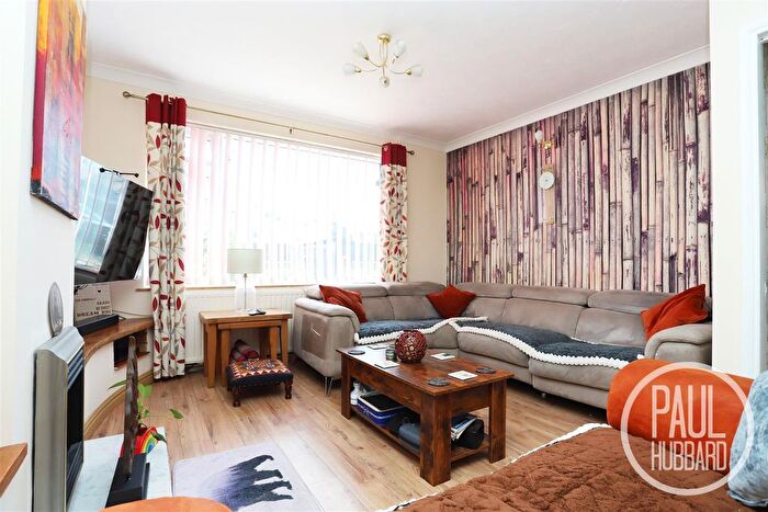 3 Bedroom Semi-Detached House For Sale In Hervey Street, Lowestoft, NR32