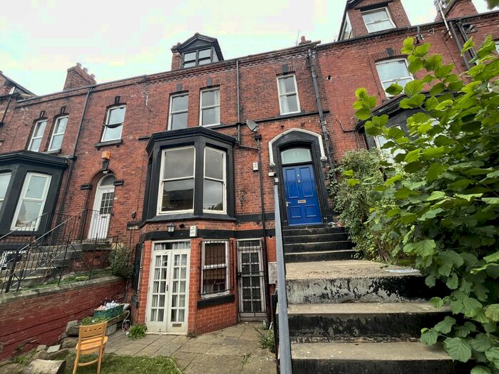 11 Bedroom Terraced House To Rent In Regent Park Terrace, Leeds, West Yorkshire, LS6