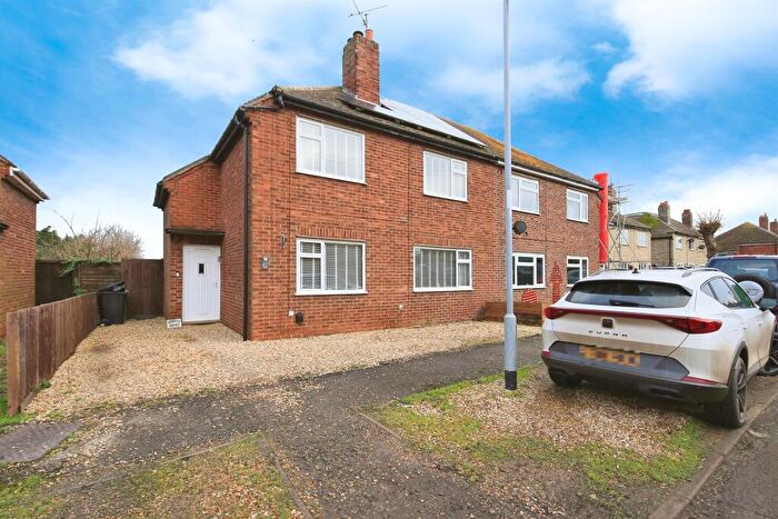 3 Bedroom Semi-Detached House For Sale In Harrow Road, Deeping St. Nicholas, Spalding, PE11