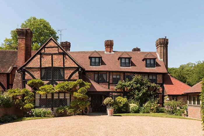 8 Bedroom Semi-Detached House For Sale In Horsham, West Sussex, RH12
