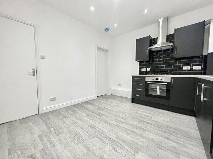 3 Bedroom Terraced House To Rent In Ruth Square, Sheffield, South Yorkshire, S10