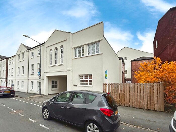 2 Bedroom Terraced House For Sale In Windsor Street, Leamington Spa, Warwickshire, CV32