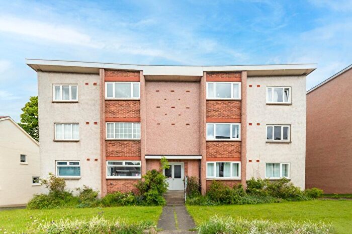 2 Bedroom Flat To Rent In Caiystane Gardens, Fairmilehead, Edinburgh, EH10