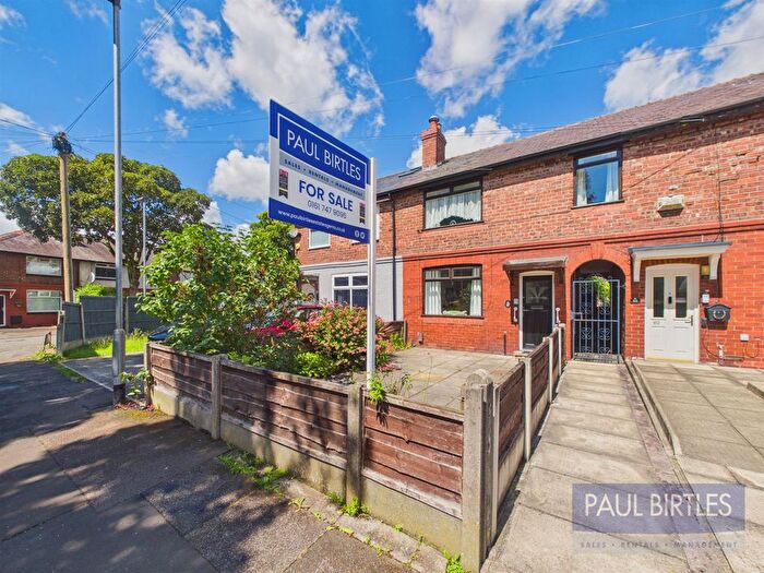3 Bedroom Terraced House For Sale In Matlock Road, Stretford, Manchester, M32