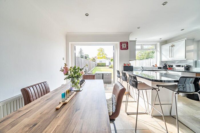 3 Bedroom End Of Terrace House For Sale In Jevington Way, London, SE12