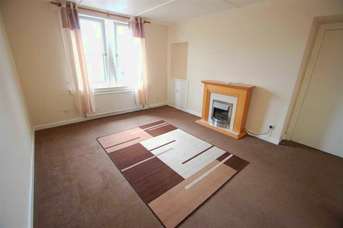 2 Bedroom Apartment To Rent In Reed Street, Strathaven, ML10