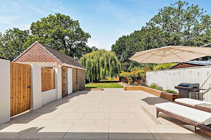 3 Bedroom Detached Bungalow For Sale In Broadstone, Poole, BH18 - Photo 2