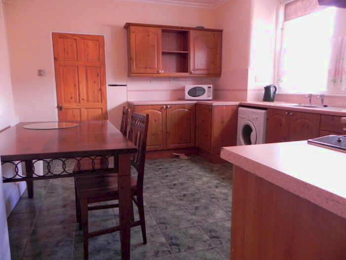 3 Bedroom Terraced House To Rent In Coverton Road, Tooting, London, SW17