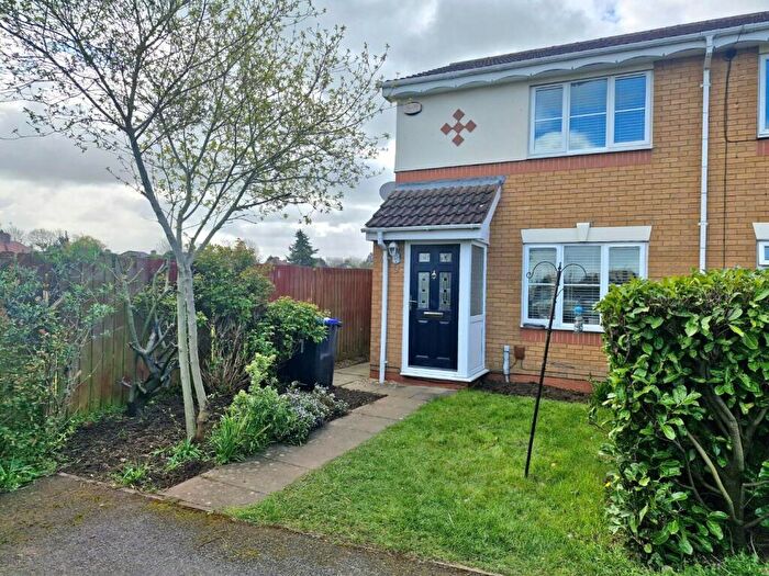 2 Bedroom End Of Terrace House For Sale In Lauderdale Avenue, Sandringham Gardens, Northampton, NN4