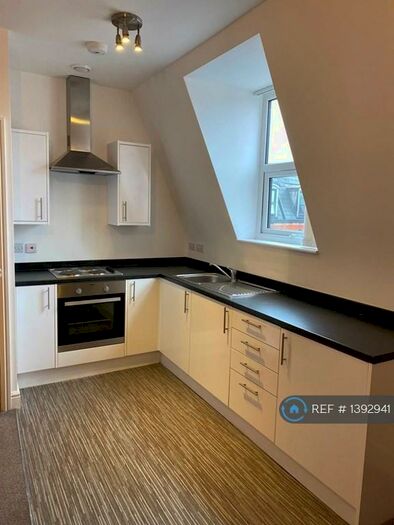 1 Bedroom Flat To Rent In Huntington House, Bolton, BL1