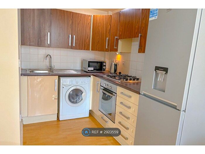 1 Bedroom Flat To Rent In High Street, Harrow, HA3