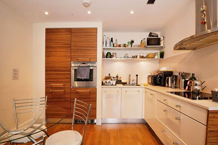 1 Bedroom Flat To Rent In Sirius House, Falcon Drive, Caerdydd, CF10