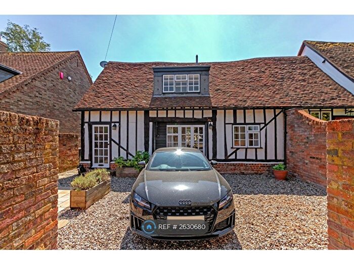 2 Bedroom Semi-Detached House To Rent In Fish Street, St. Albans, AL3