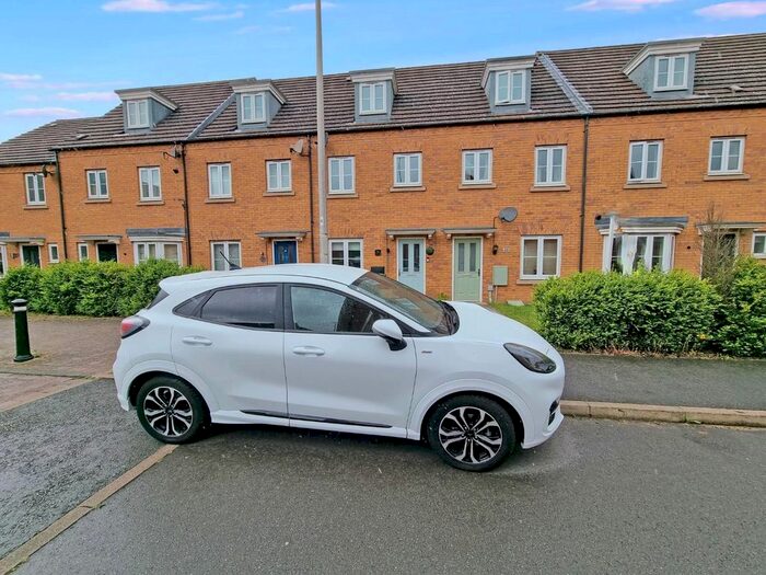3 Bedroom Terraced House To Rent In Oulton Road, Rugby, CV21