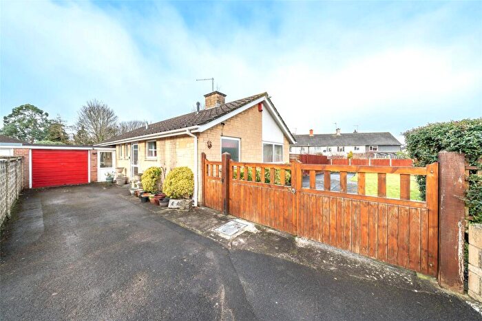 3 Bedroom Bungalow For Sale In Rose Acre, Bristol, Somerset, BS10