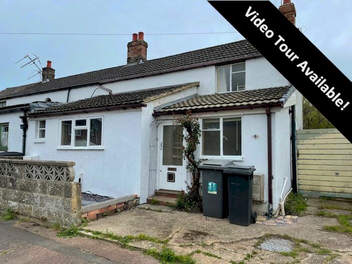 2 Bedroom House To Rent In Edward Road, Bournemouth, BH11