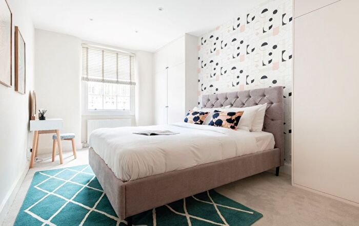 3 Bedroom Flat To Rent In Cathcart Road, London, SW10