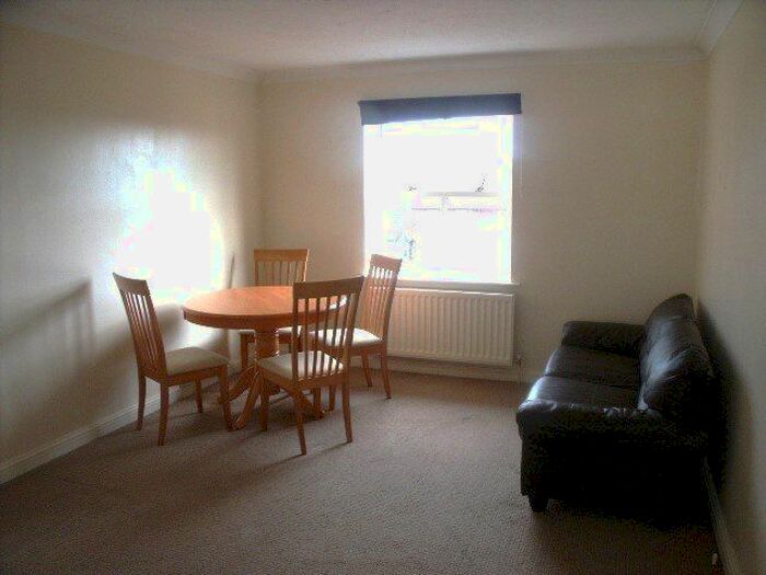 1 Bedroom Flat To Rent In Kennet Square, Mitcham, CR4
