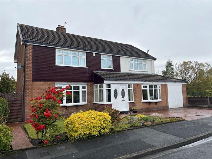 5 Bedroom Detached House For Sale In Whalley Grove, Ashton-Under-Lyne, OL6