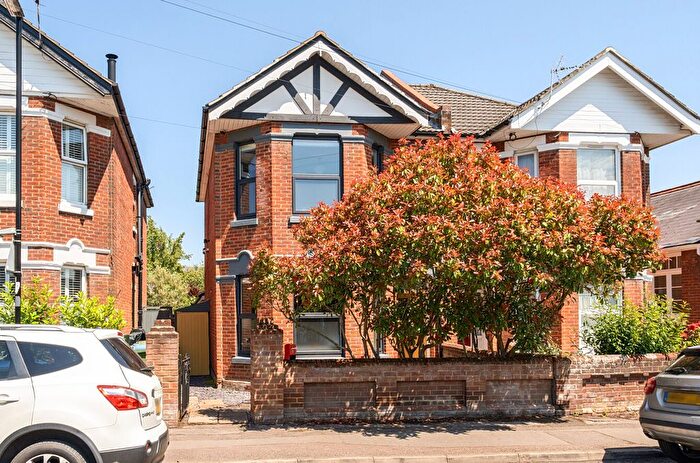 4 Bedroom Semi-Detached House For Sale In St. James Road, Upper Shirley, Southampton, Hampshire, SO15