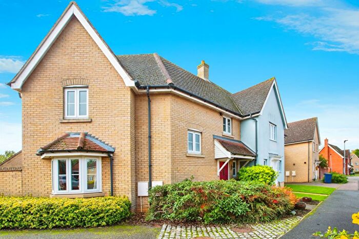 3 Bedroom Semi-Detached House For Sale In Clare Drive, Highfields Caldecote, Cambridge, CB23