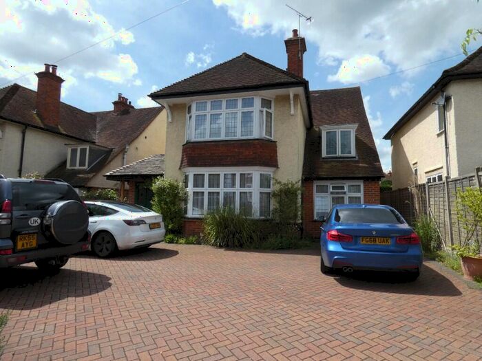 4 Bedroom Detached House To Rent In Craufurd Rise, Maidenhead, SL6