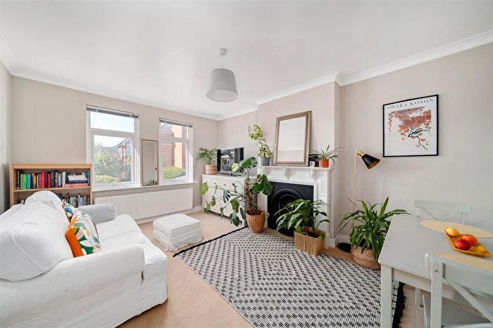 2 Bedroom Flat For Sale In Delamere Road, West Wimbledon, SW20
