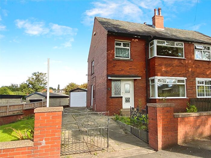 3 Bedroom Semi-Detached House For Sale In Westfield Road, Heckmondwike, WF16