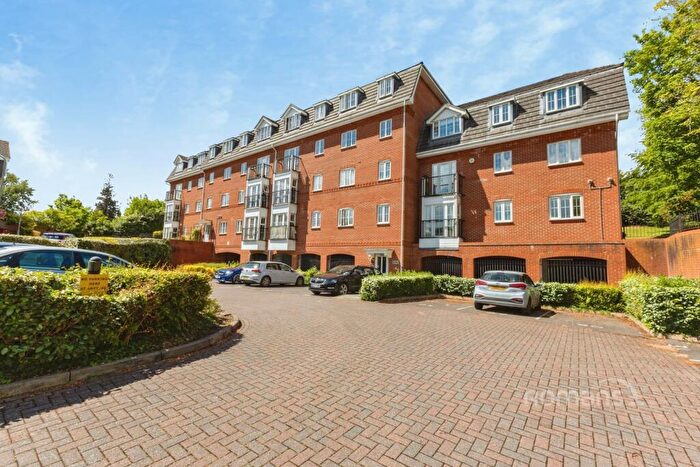 2 Bedroom Flat To Rent In Ruskin, Henley Road, Caversham, RG4