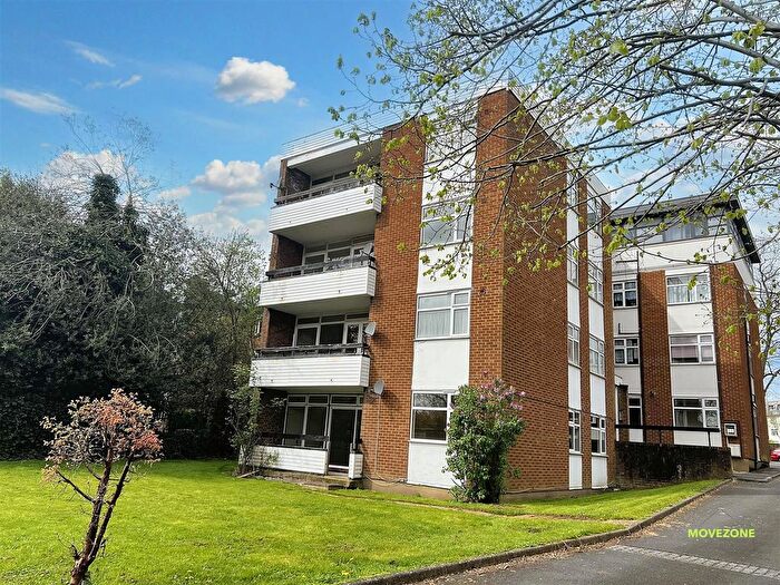 2 Bedroom Flat To Rent In Lawrie Park Road, Sydenham, SE26