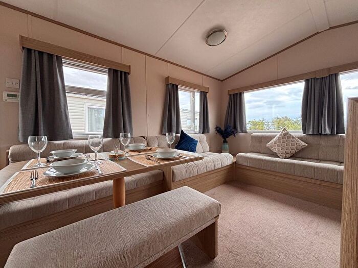3 Bedroom Park Home For Sale In Lossiemouth, IV31