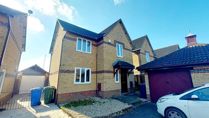 3 Bedroom Detached House To Rent In Torville Crescent, Kettering, Northamptonshire, NN15