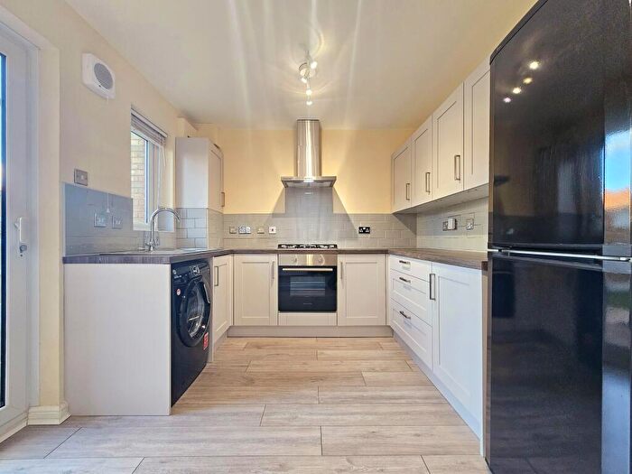 2 Bedroom End Of Terrace House To Rent In Gittens Close, Bromley, BR1