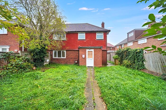 2 Bedroom Semi Detached House For Sale In Monarch Close, Feltham, TW14